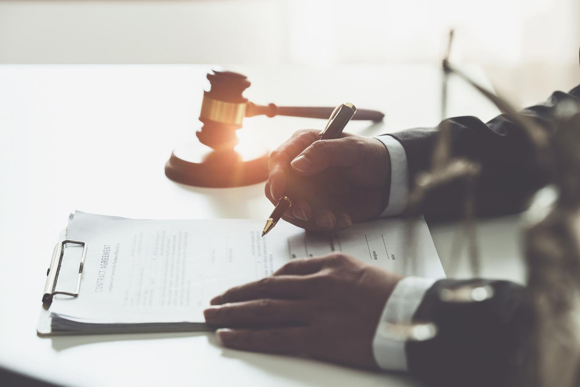 خدمات تخصصی گروه حقوقی روا در زمینه خدمات تخصصی مشاوره