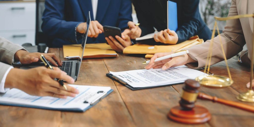 خدمات مشاوره حقوقی برای شرکت ها