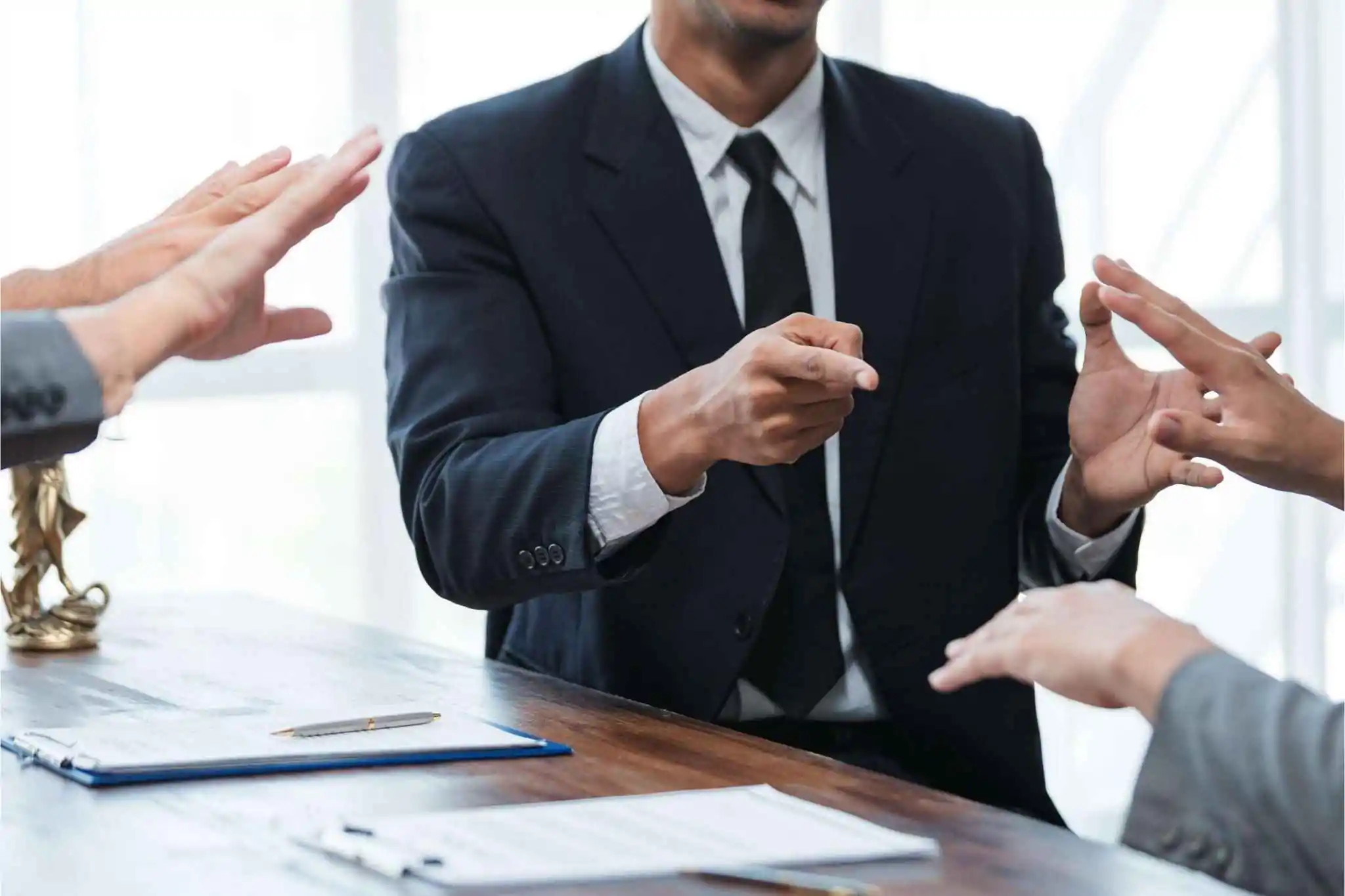فسخ قرارداد؛ شرایط، آثار و نحوه فسخ انواع قراردادها